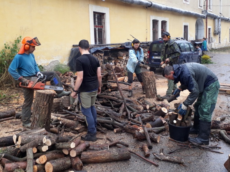 Příprava dřeva pro správu JL. Foto: Pavel Prosman